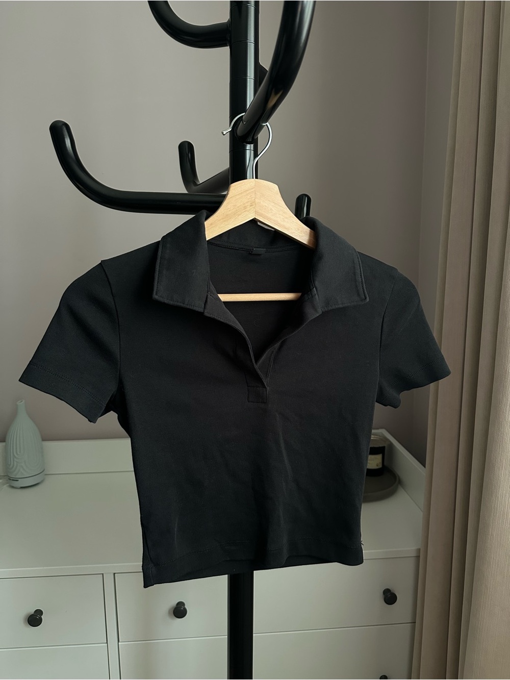 Uniqlo Black Polo-Style Cropped Short Sleeve Top
